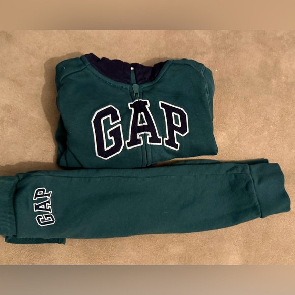 Gap Jogger Set, Size 2 - Picture 1 of 3